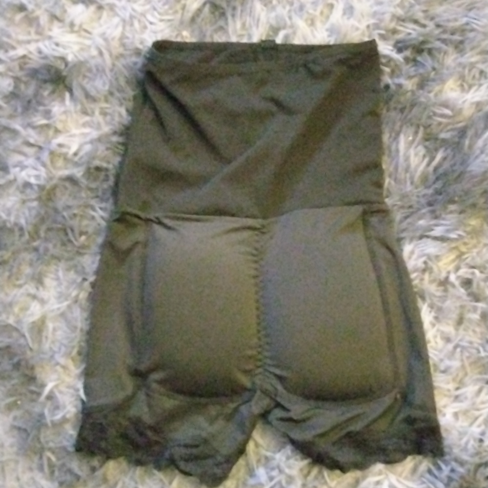 Woman's shapewear
